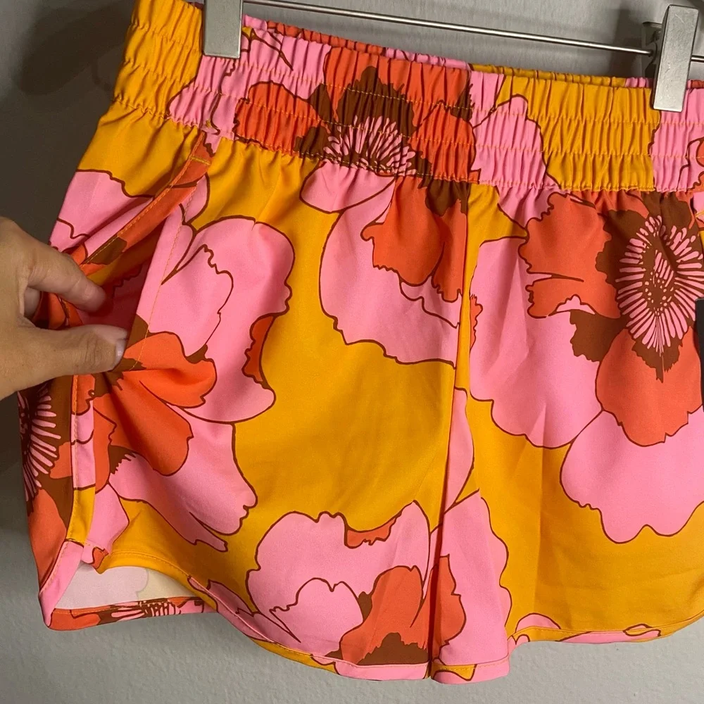 GIRLS GAP DOLPHIN SHORTS